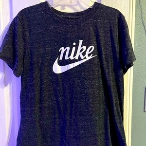 nike tee shirt